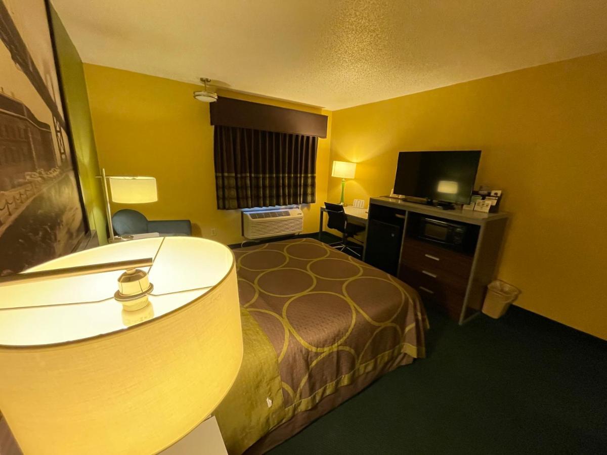 Super 8 By Wyndham Van Buren/Ft. Smith Area Экстерьер фото