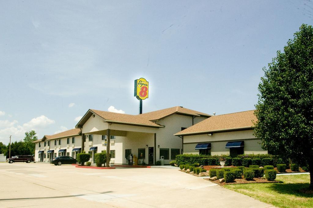 Super 8 By Wyndham Van Buren/Ft. Smith Area Экстерьер фото